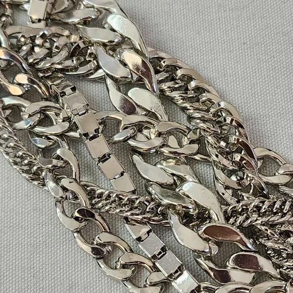 Silver Multi Chain Chunky Necklace and Earrings Set - Picture 4 of 9